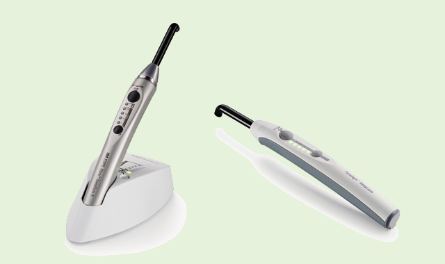 Applying the Elipar DeepCure-S LED Curing Light in your practice